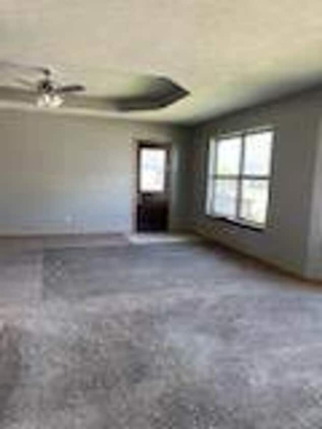 Primary Photo - DUPLEX! 2 Bedroom 2 bathroom!