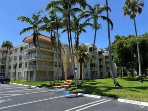 Building Photo - 13100 SW 92nd Ave