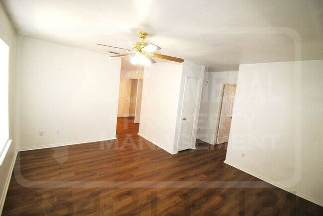 Foto del edificio - 1708 Windward Dr