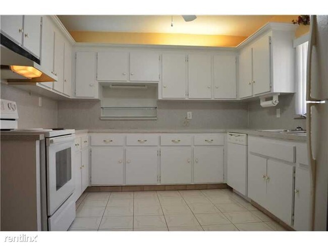Building Photo - 1262 SW 15th St