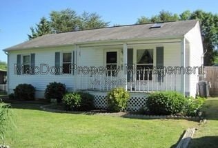 Building Photo - 401 Polk Dr