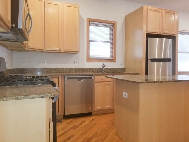 Foto del edificio - 1321 W Belmont Ave