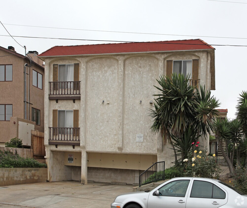 Foto principal - 4345 Rialto St
