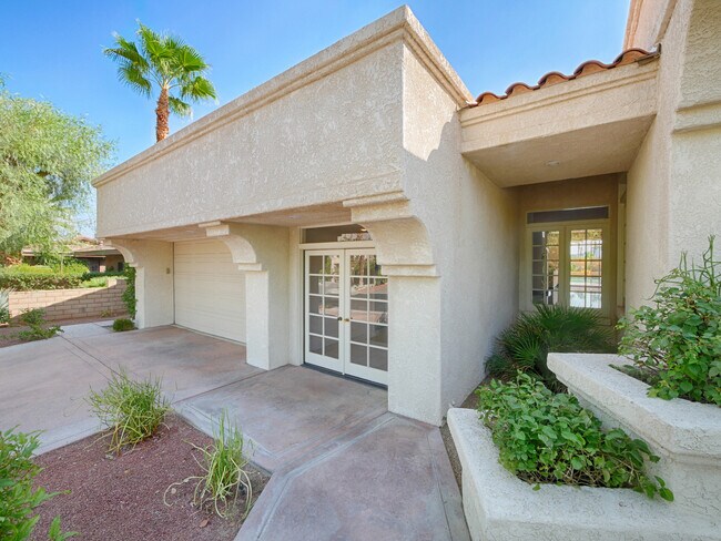 Foto del edificio - 48600 Shady View Dr