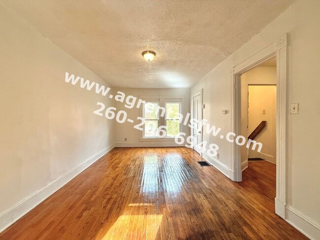 Building Photo - 231 W Dewald St