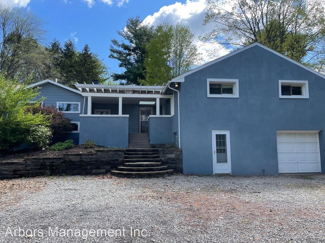 Primary Photo - 4 br, 3.5 bath House - 1290 Fassinger Lane