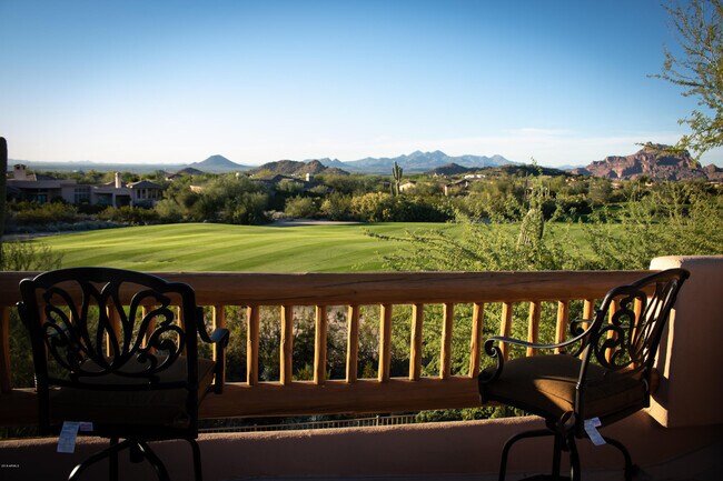 Building Photo - 7130 E Saddleback St