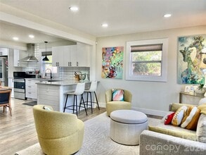 Building Photo - 3205 Brixton Ct