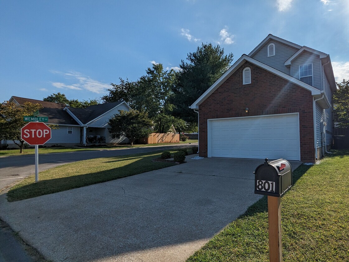 801 Bexhill Ct N, Nashville, TN 37076 House Rental in Nashville, TN
