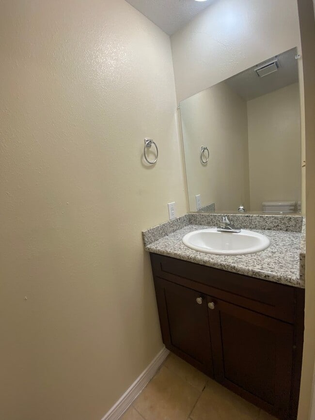 Building Photo - 3023 Toulon Dr