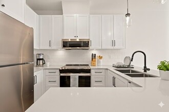 Building Photo - 6045-6045 Chilliwack River Rd