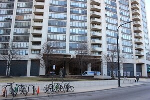 Foto principal - 3930 N Pine Grove Ave
