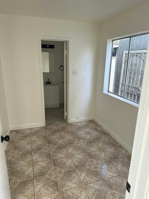 934 Simmons Ave Townhomes in Los Angeles, CA Westside Rentals