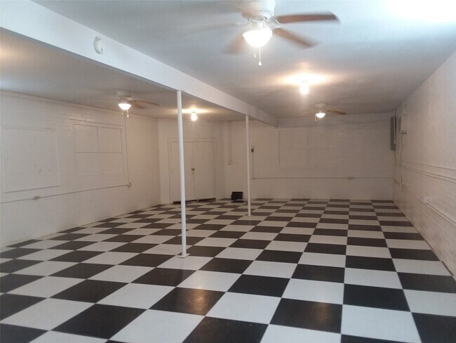 Foto del edificio - 701 E 6th St