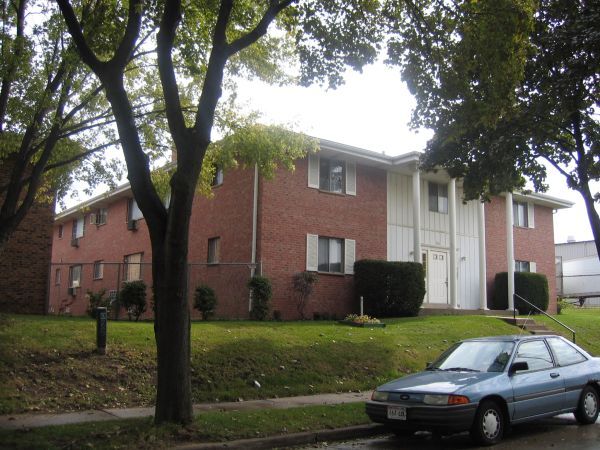 3180 - 3180 S Brust Ave