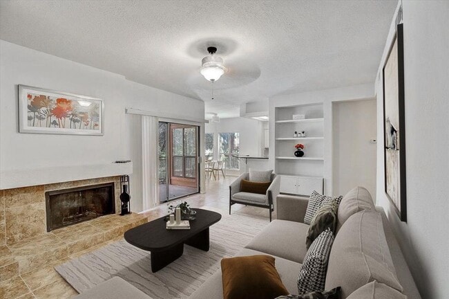 Foto del edificio - 4711 Spicewood Springs Rd