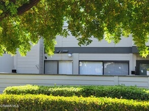 Building Photo - 6442 Twin Cir Ln