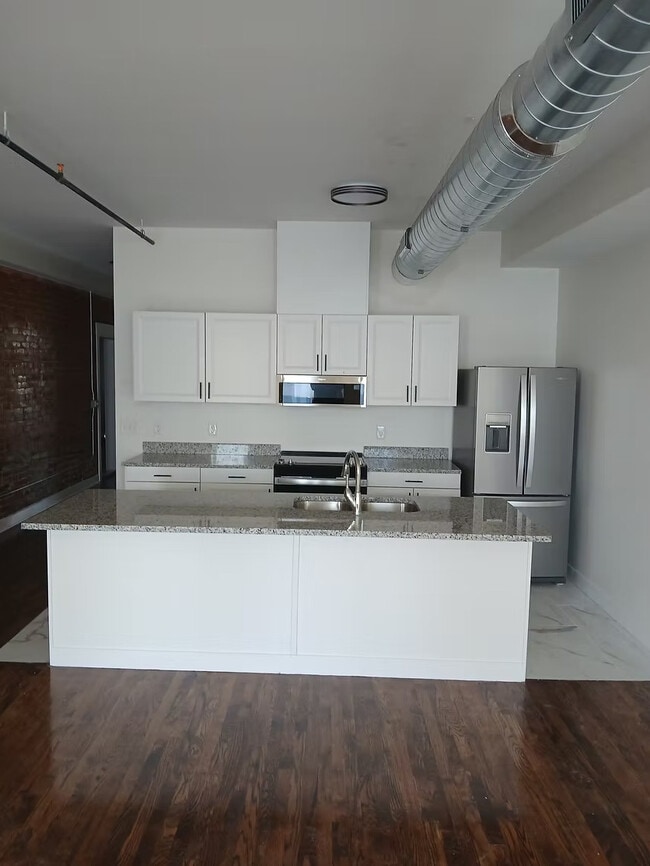 Building Photo - Cruys Lofts
