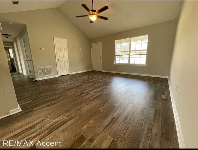 Foto del edificio - 3 br, 2 bath House - 138 Whit Fraser Rd. NE