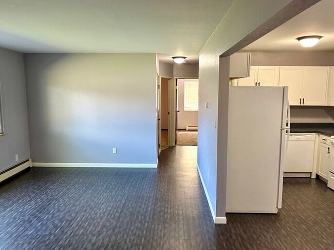Great Two Bedroom, One Bath Apartments for Rent in East Loveland! 2 Weeks Free, Flexible lease t... - Great Two Bedroom, One Bath Apartments for Rent in East Loveland!  2 Weeks Free, Flexible lease t...