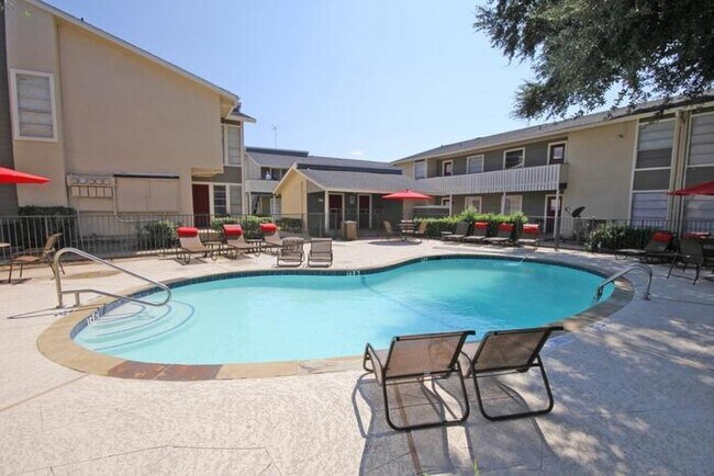 Foto del edificio - 9387 Pinyon Tree Rd