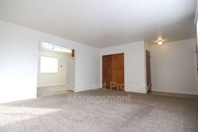 Foto del edificio - 2116 St Clair Rd