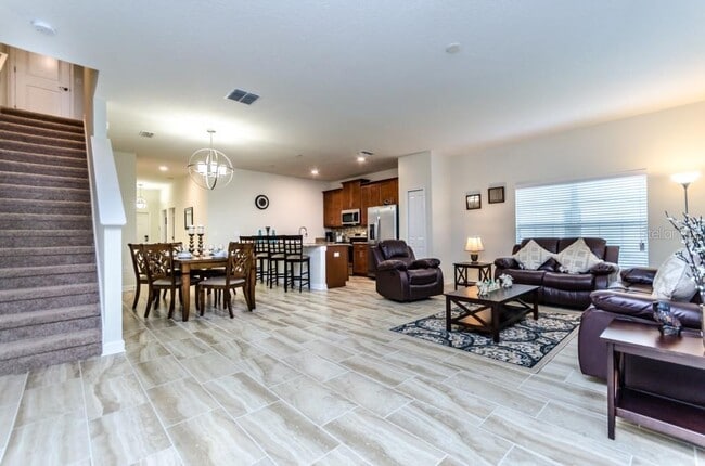 Building Photo - 9047 Dogleg Dr