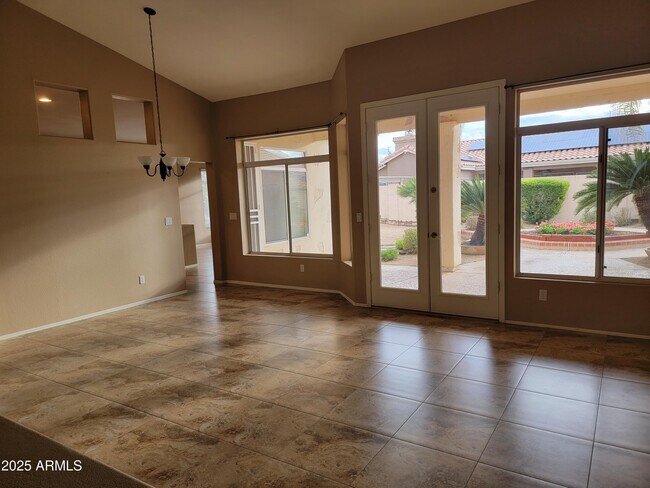 Foto del edificio - 22373 N 68th Dr