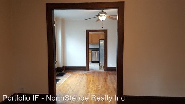 Building Photo - 1827-1829 Summit St