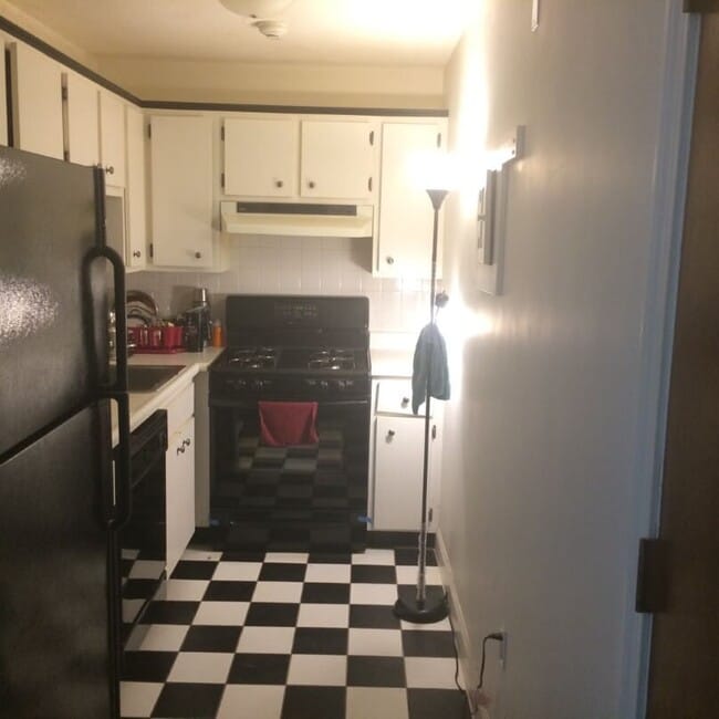 1 Bedroom - 18 Kenmar Dr Apartment