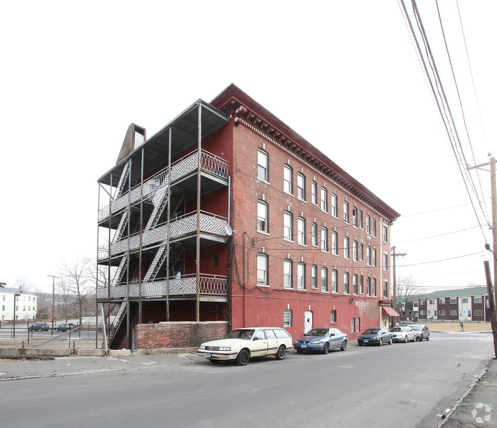 Building Photo - 1044-1058 Bank St