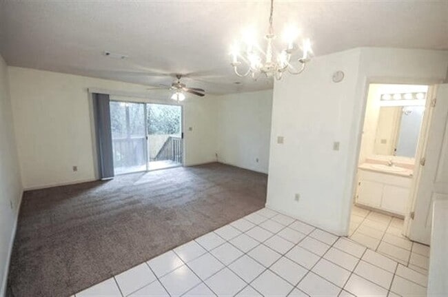 Building Photo - 1515 Paul Russell Rd