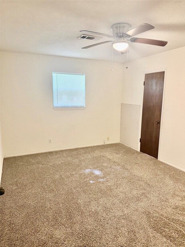 Foto del edificio - 501 E Oak St