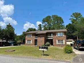 Building Photo - 4047 Fairway Dr