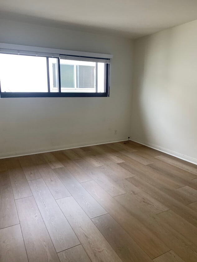 8630 Falmouth Ave, Playa del Rey, CA 90293 Townhome Rentals in Playa