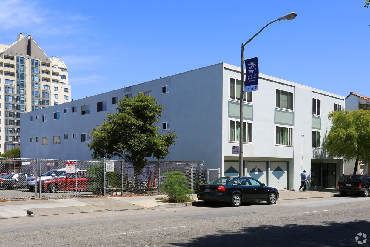 Foto principal - 1350 Golden Gate Ave