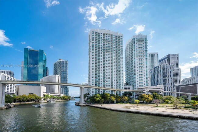 Foto del edificio - 41 SE 5th St