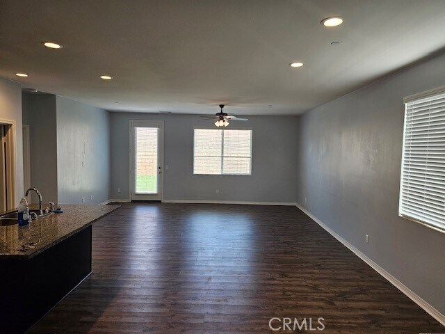 Foto del edificio - 36788 Cascina Ln