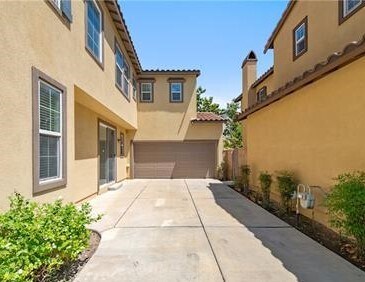 Building Photo - 10324 Bold Red Dr