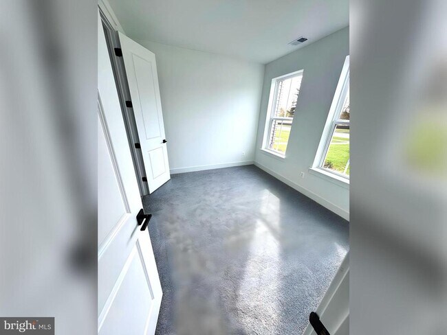 Foto del edificio - 1877 Shookstown Rd