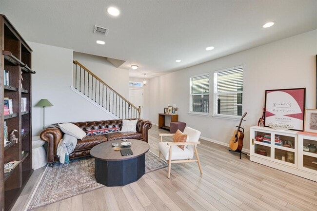 Building Photo - 9628 Dawn Pearl Dr