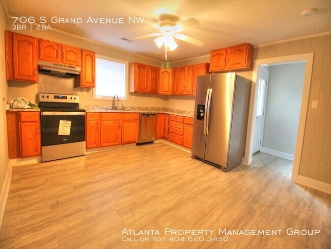 Foto del edificio - 706 S Grand Avenue NW