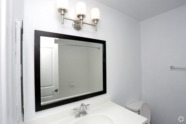 Interior Photo - Regency Woods