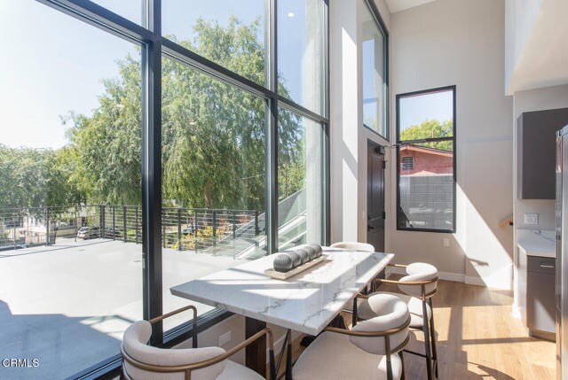 Foto del edificio - 3682 Harriman Ave