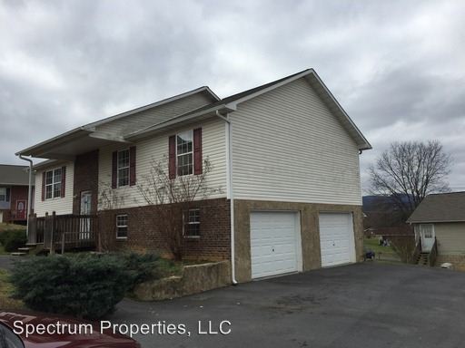 Building Photo - 332 Maple Leaf Dr