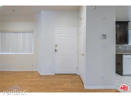 Building Photo - 861 S Windsor Blvd