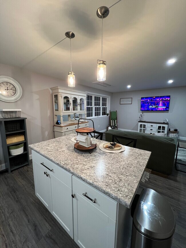 Foto del edificio - 47 Ledgewood Dr