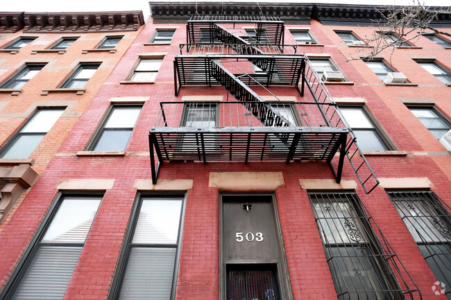 Building Photo - 503 Henry St