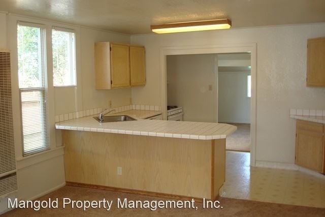 Building Photo - 2 br, 1 bath House - 450 Jackson Street