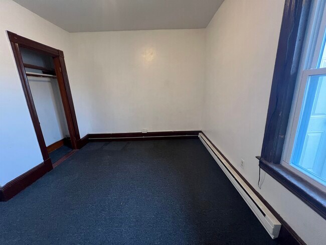 Building Photo - 459 Beech St